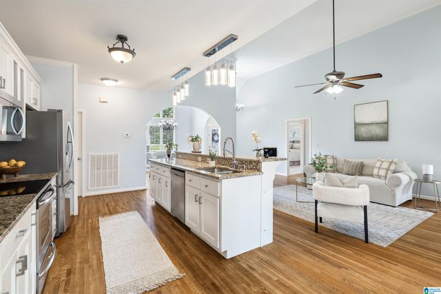 109 ASTOR CIRCLE, Chelsea, AL 35043