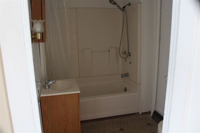 201 W 1st Street, Scottville, MI 49454