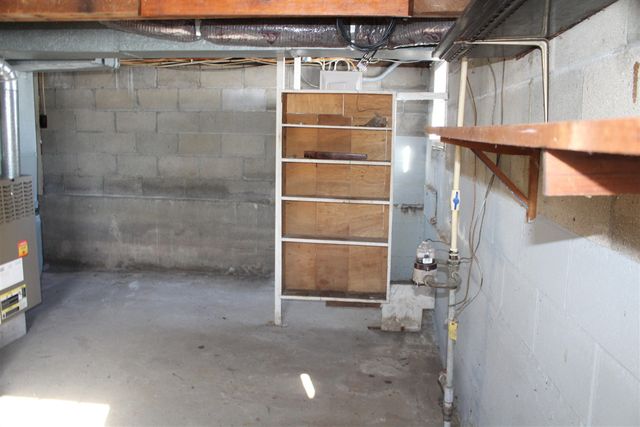 201 W 1st Street, Scottville, MI 49454