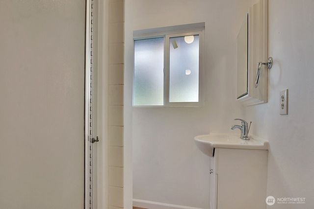 4108 80th Avenue W, University Place, WA 98466