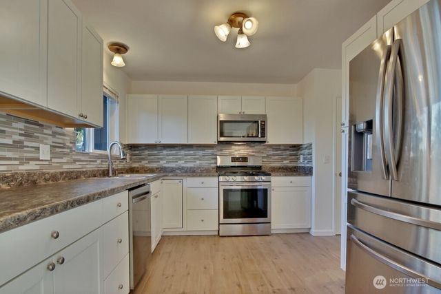 4108 80th Avenue W, University Place, WA 98466