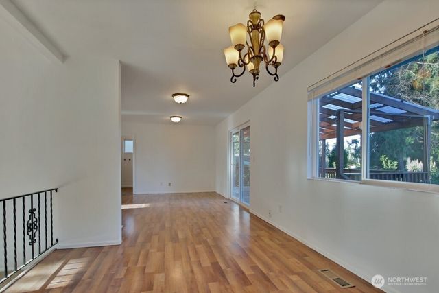 4108 80th Avenue W, University Place, WA 98466
