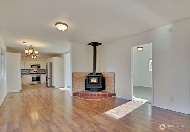4108 80th Avenue W, University Place, WA 98466