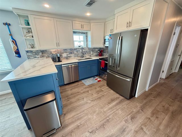 16719 Tahiti Way, Jamaica Beach, TX 77554