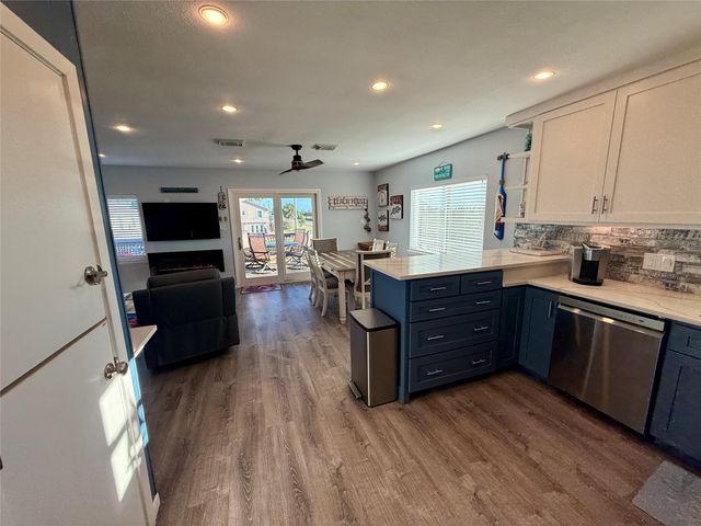 16719 Tahiti Way, Jamaica Beach, TX 77554