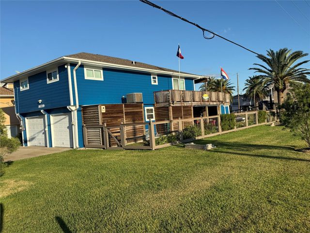 16719 Tahiti Way, Jamaica Beach, TX 77554