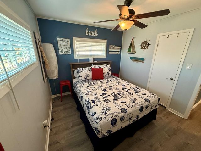 16719 Tahiti Way, Jamaica Beach, TX 77554