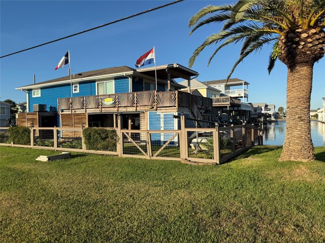 16719 Tahiti Way, Jamaica Beach, TX 77554