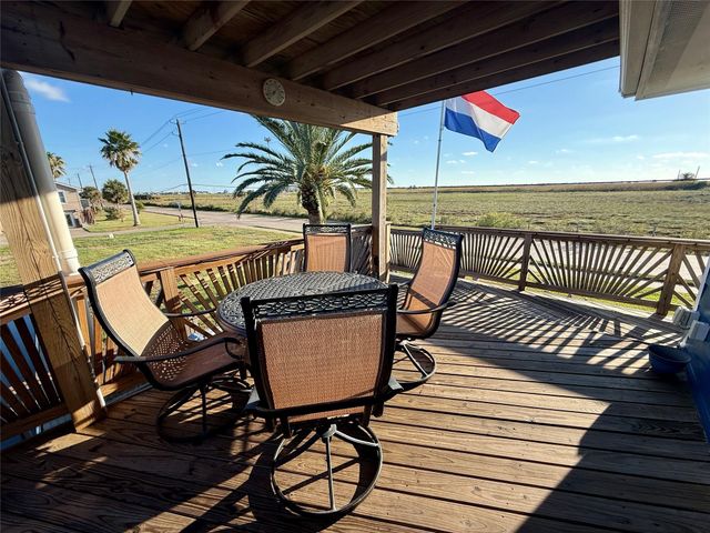 16719 Tahiti Way, Jamaica Beach, TX 77554