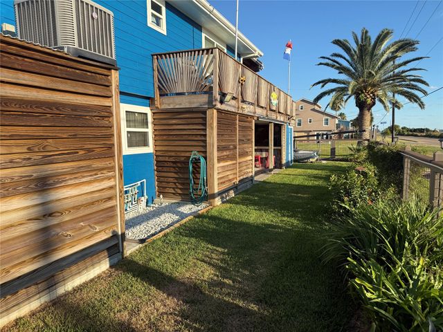 16719 Tahiti Way, Jamaica Beach, TX 77554