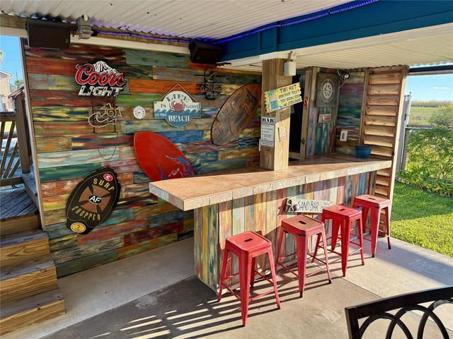 16719 Tahiti Way, Jamaica Beach, TX 77554