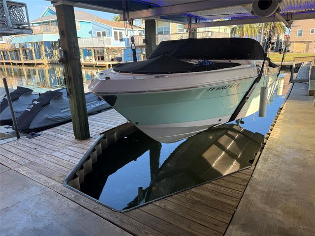 16719 Tahiti Way, Jamaica Beach, TX 77554