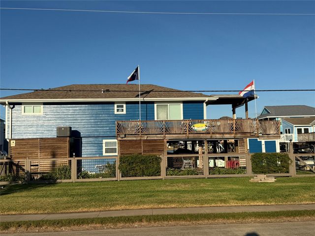 16719 Tahiti Way, Jamaica Beach, TX 77554