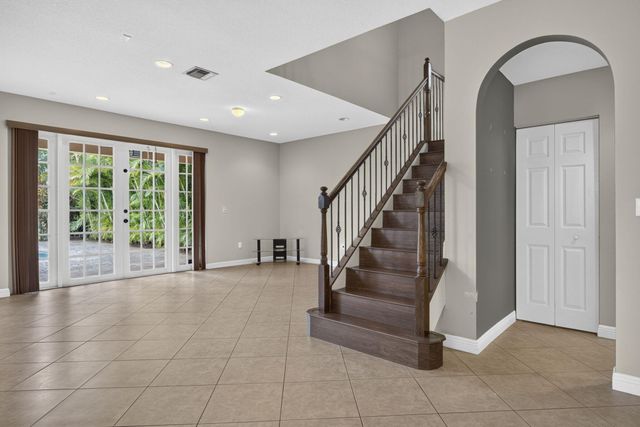 9081 Dupont Place, Wellington, FL 33414