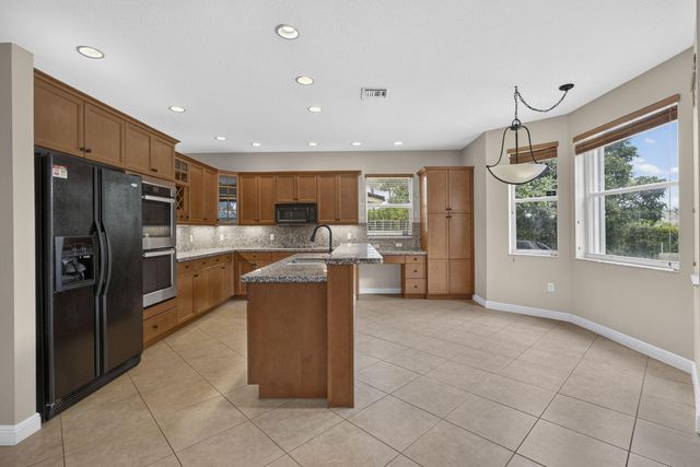 9081 Dupont Place, Wellington, FL 33414