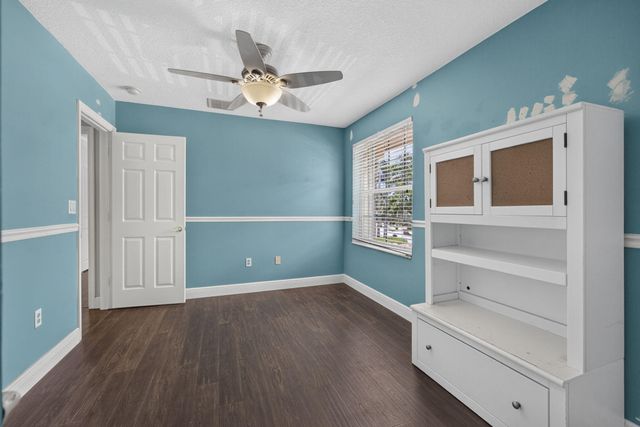 9081 Dupont Place, Wellington, FL 33414