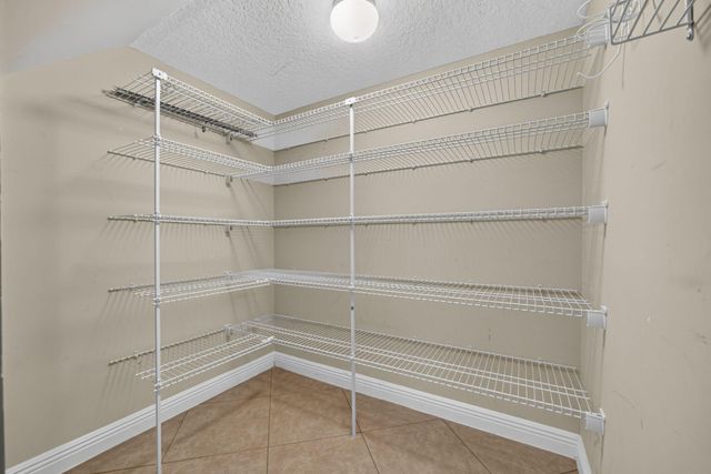 9081 Dupont Place, Wellington, FL 33414