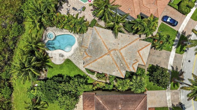 9081 Dupont Place, Wellington, FL 33414