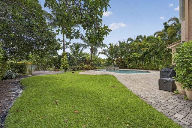 9081 Dupont Place, Wellington, FL 33414