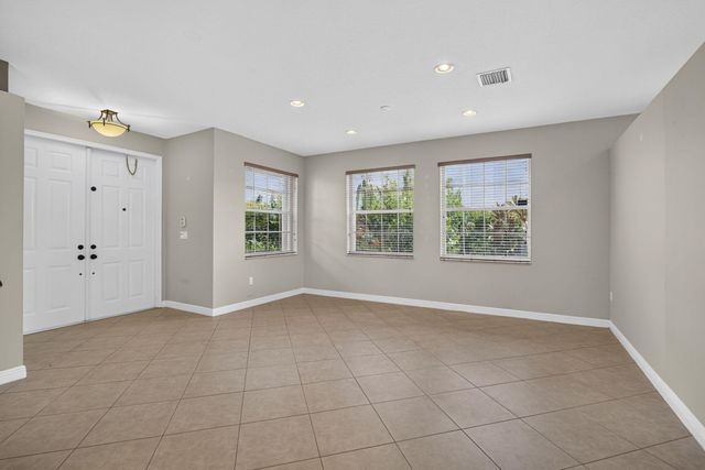 9081 Dupont Place, Wellington, FL 33414