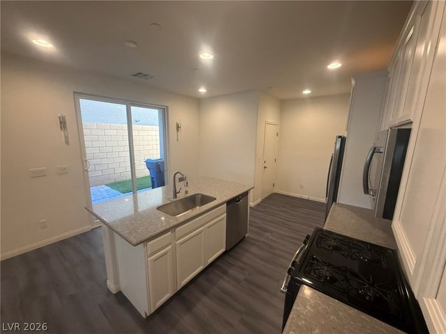 849 East Sunset Road, Henderson, NV 89011