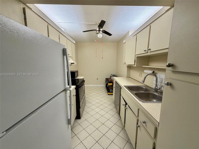 4001 Hillcrest Dr 609, Hollywood, FL 33021