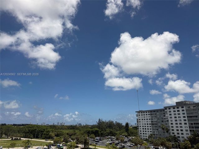 4001 Hillcrest Dr 609, Hollywood, FL 33021