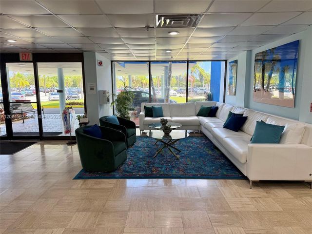 4001 Hillcrest Dr 609, Hollywood, FL 33021