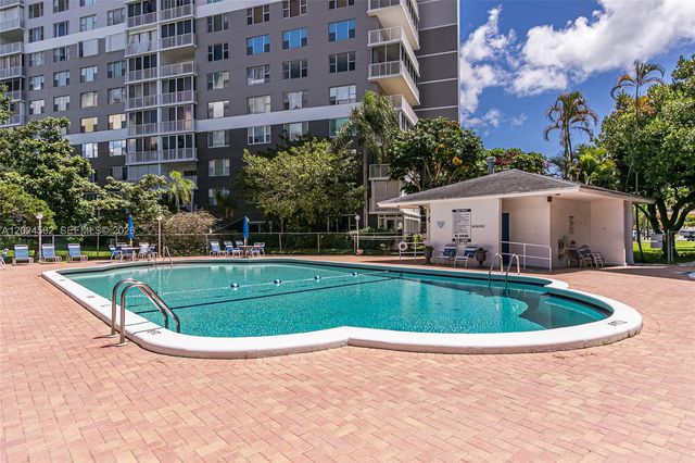 4001 Hillcrest Dr 609, Hollywood, FL 33021