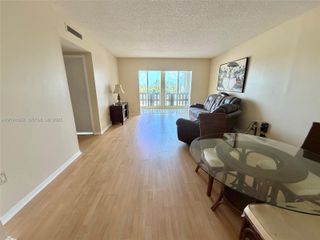 4001 Hillcrest Dr 609, Hollywood, FL 33021