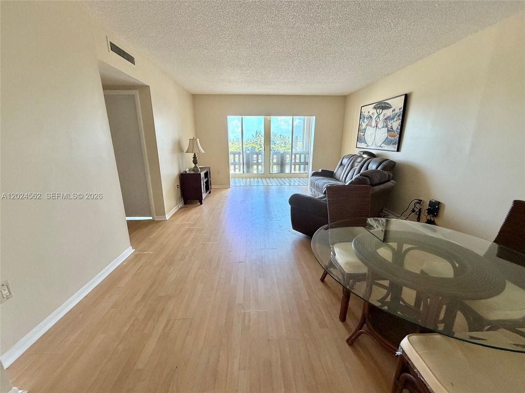 4001 Hillcrest Dr 609, Hollywood, FL 33021