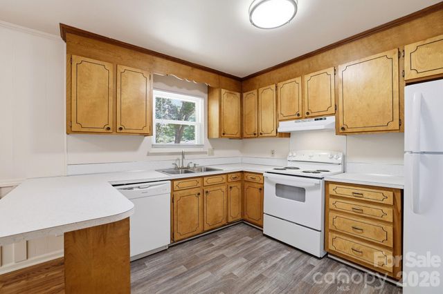 225 Middleton Avenue, Matthews, NC 28104