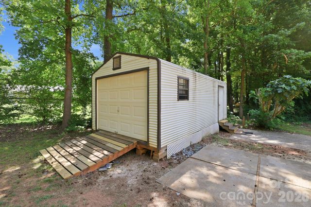 225 Middleton Avenue, Matthews, NC 28104