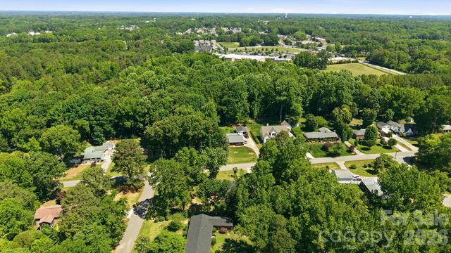 225 Middleton Avenue, Matthews, NC 28104