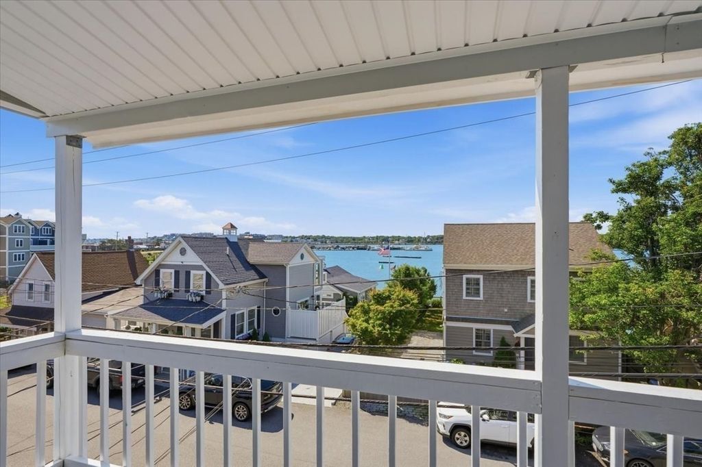 26 Bay Street 2, Hull, MA 02045