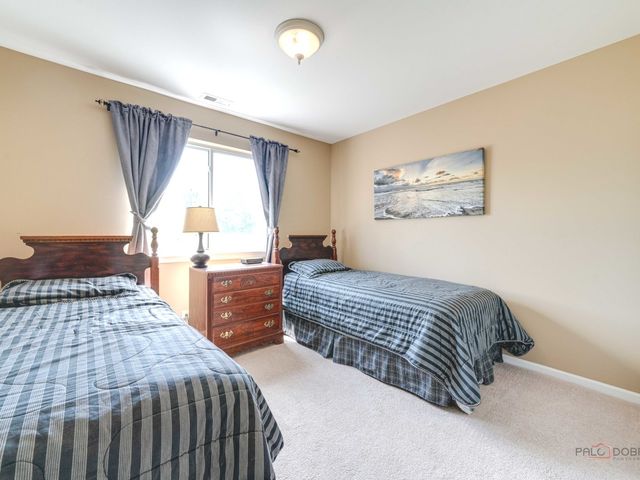 6797 ROANOAKE Court, Gurnee, IL 60031