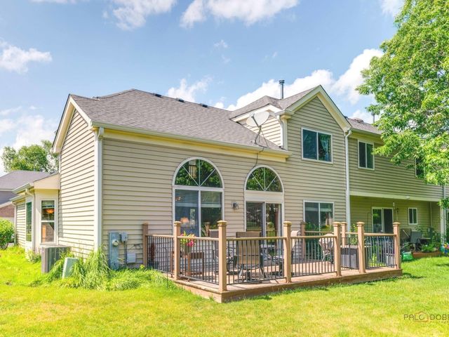 6797 ROANOAKE Court, Gurnee, IL 60031