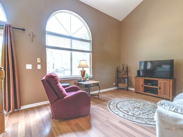 6797 ROANOAKE Court, Gurnee, IL 60031