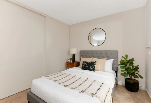 7508 Parkway Dr 102, La Mesa, CA 91942