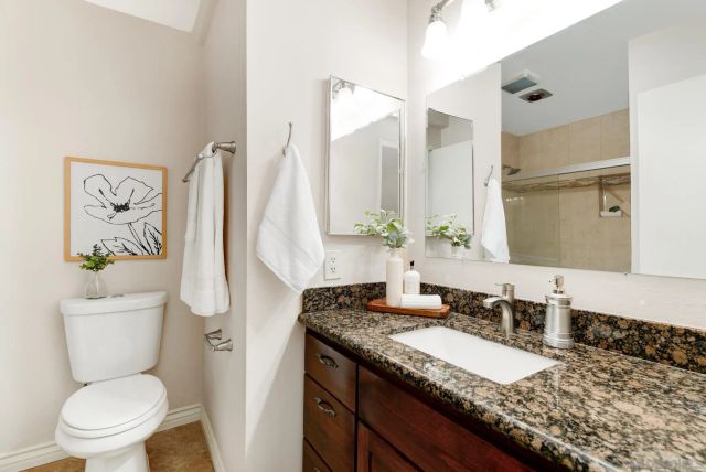 7508 Parkway Dr 102, La Mesa, CA 91942