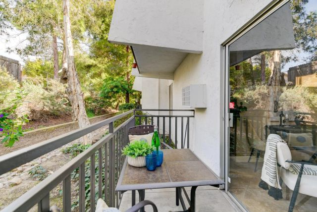 7508 Parkway Dr 102, La Mesa, CA 91942