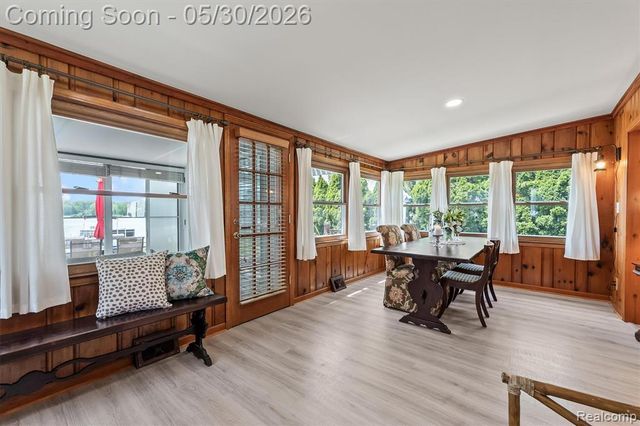 11061 Beryl Drive, White Lake, MI 48386