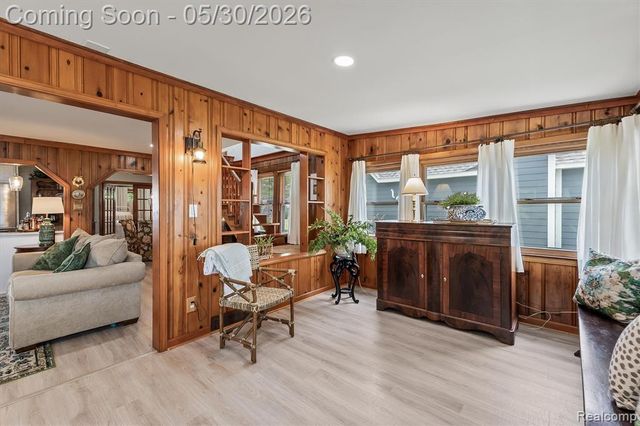 11061 Beryl Drive, White Lake, MI 48386