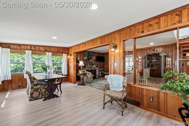 11061 Beryl Drive, White Lake, MI 48386