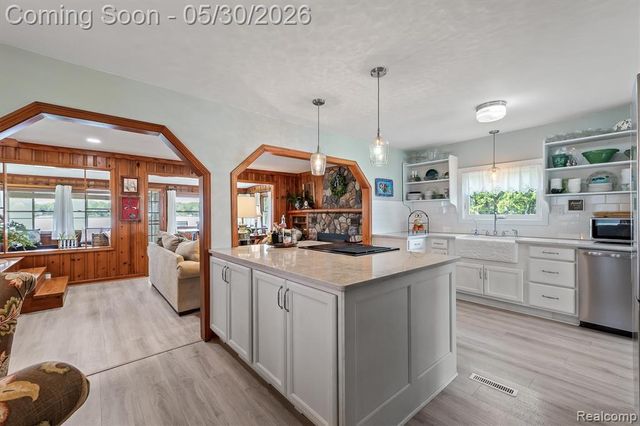 11061 Beryl Drive, White Lake, MI 48386