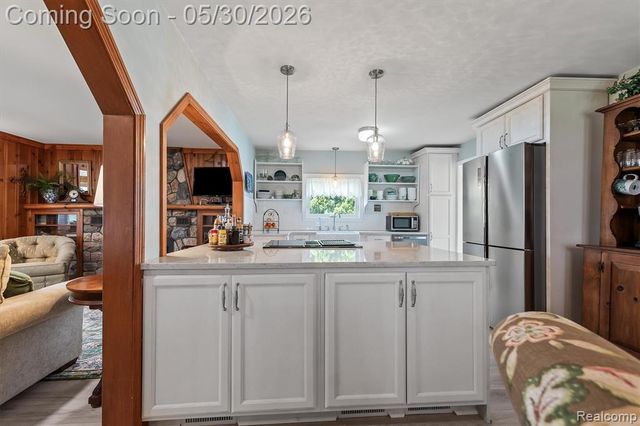 11061 Beryl Drive, White Lake, MI 48386