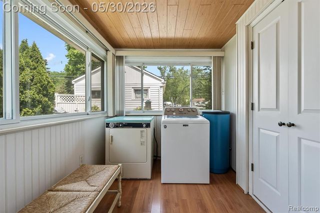 11061 Beryl Drive, White Lake, MI 48386