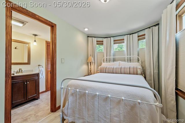 11061 Beryl Drive, White Lake, MI 48386