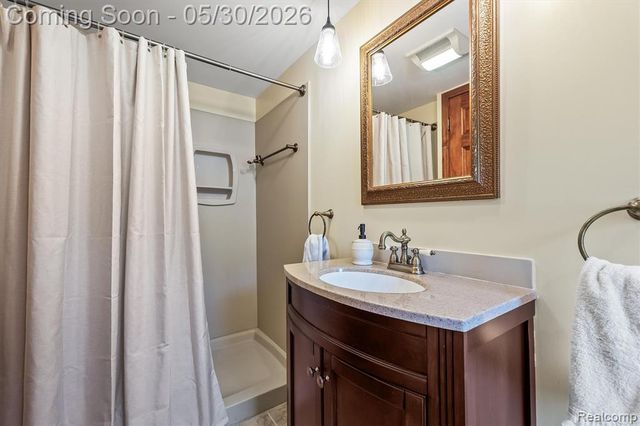 11061 Beryl Drive, White Lake, MI 48386