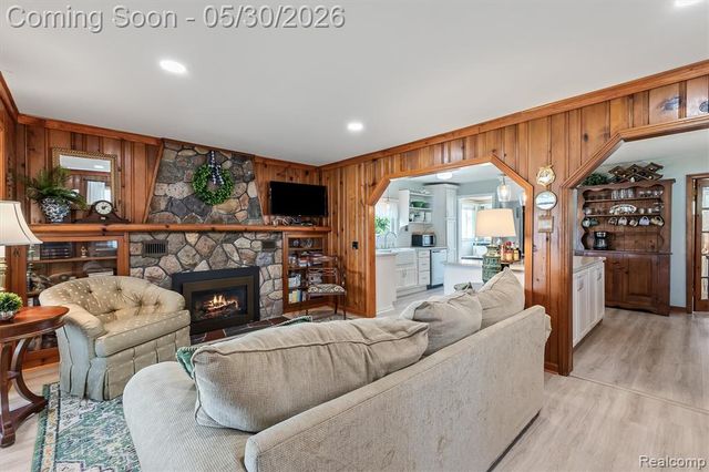 11061 Beryl Drive, White Lake, MI 48386